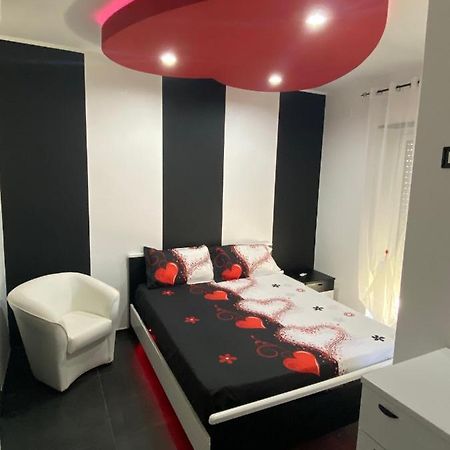 Iris Room Монополи Екстериор снимка