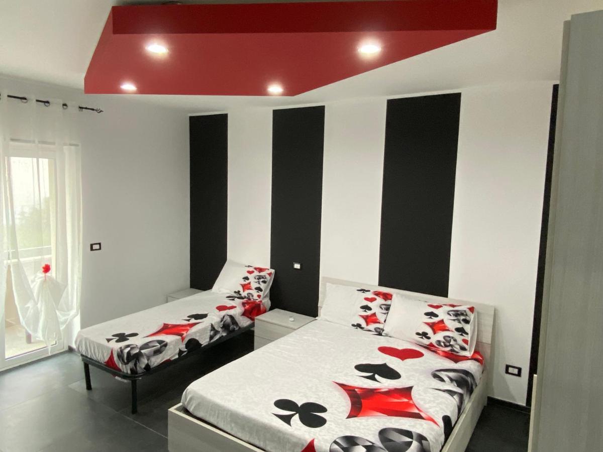 Iris Room Монополи Екстериор снимка